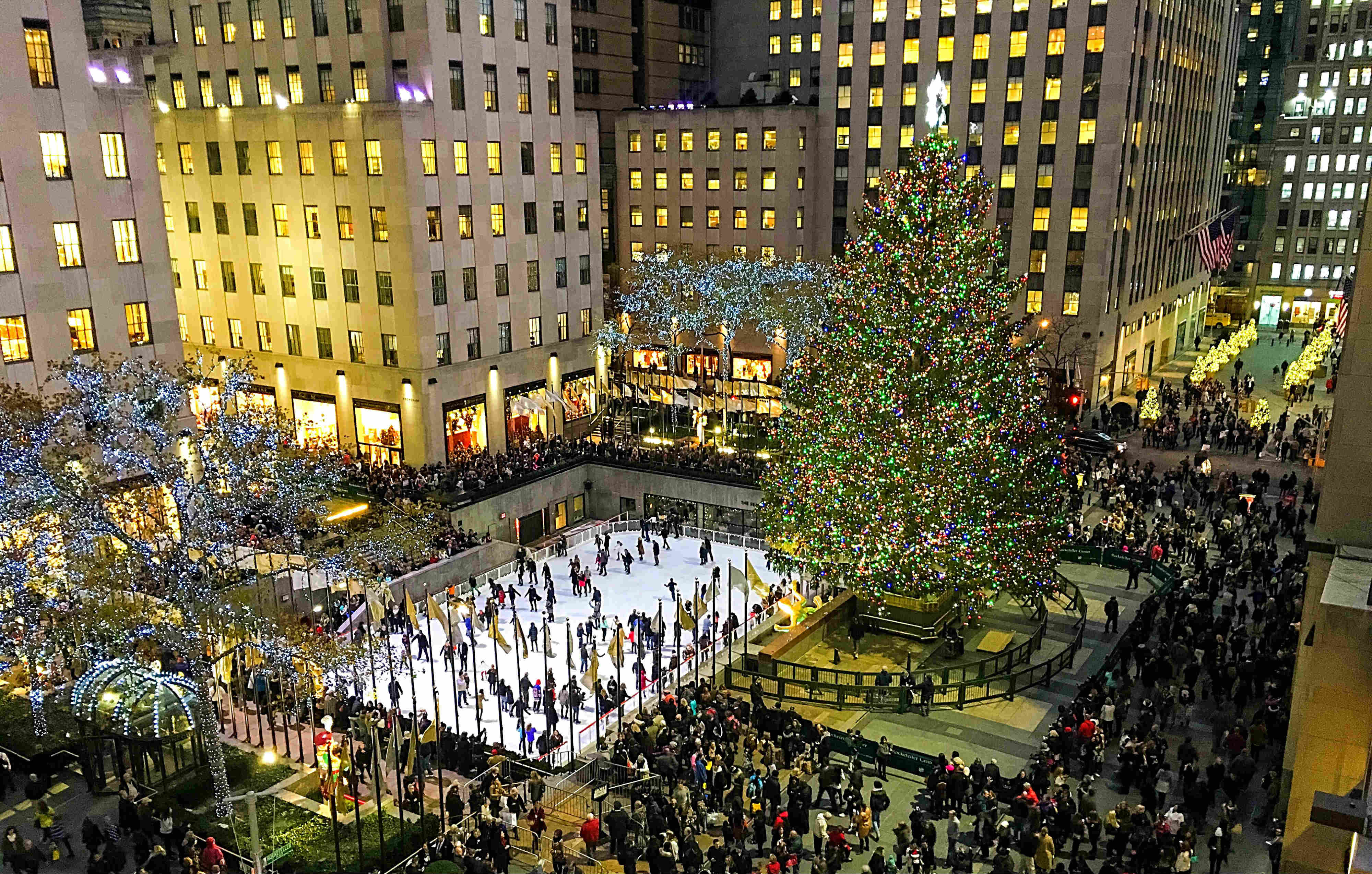 Celebrating Christmas in the USA Rockefeller ice skating