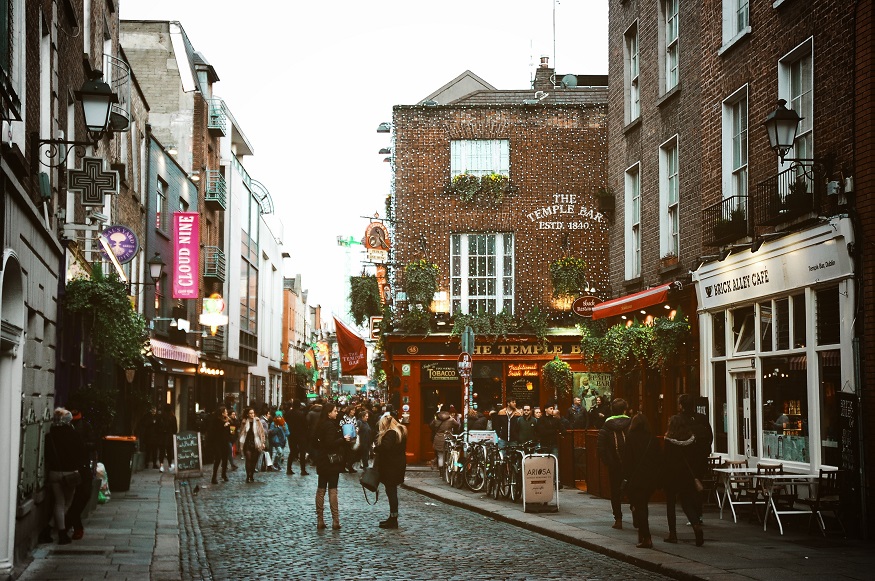 best cities for new year, temple bar in dublin