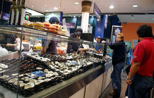 Sydney Fish Market Oysters - SydCam
