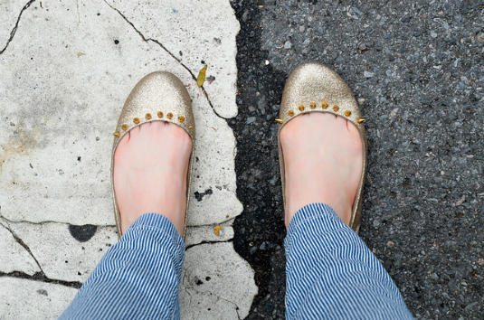 gold pumps