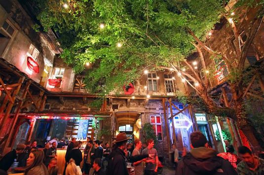 Budapest ruin bars, Fogashaz
