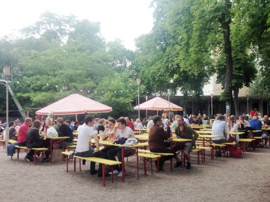 prater berlin - oasis for backpackers