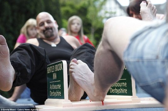 zehen wrestling