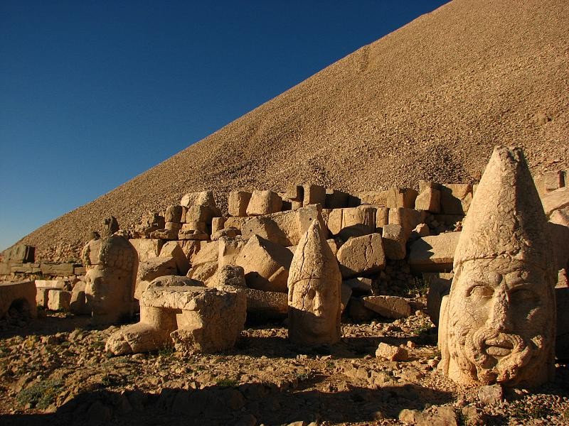 Cabeças Pedra, Monte Nemrut, Turquia