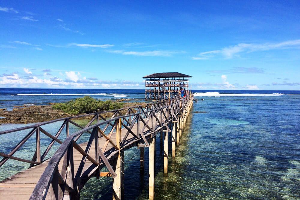 6-siargao-cloud-nine-surfing