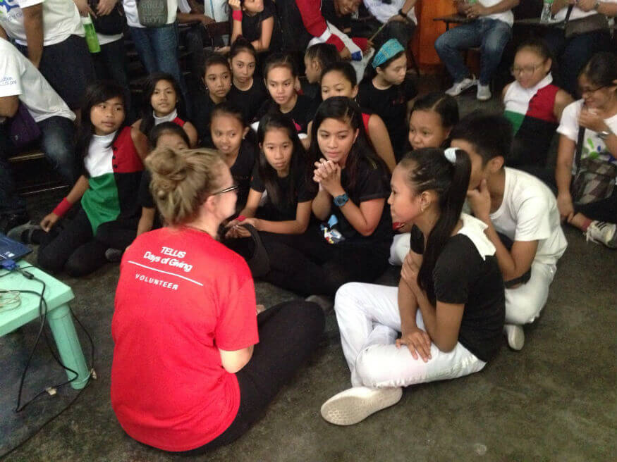 dont-give-money-to-street-kids-philippines-manila-2-smaller