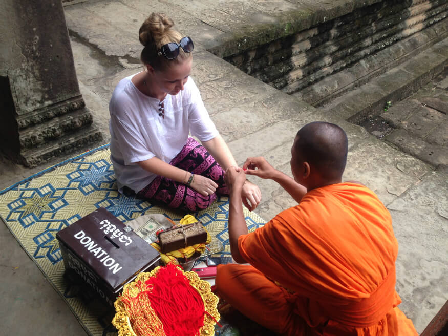 respect-temple-rules-cambodia-angkor-wat-1-smaller