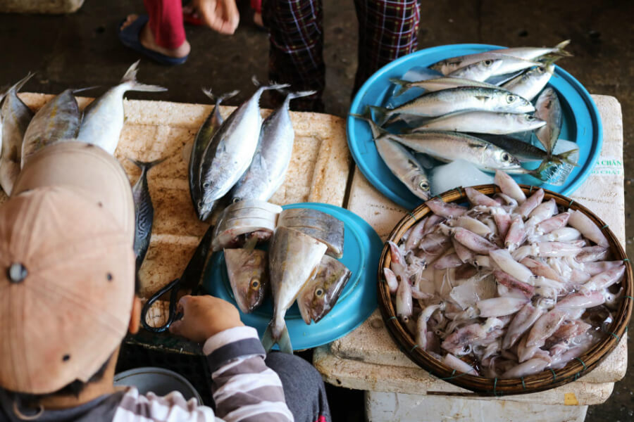 solo travel,market-vietnam