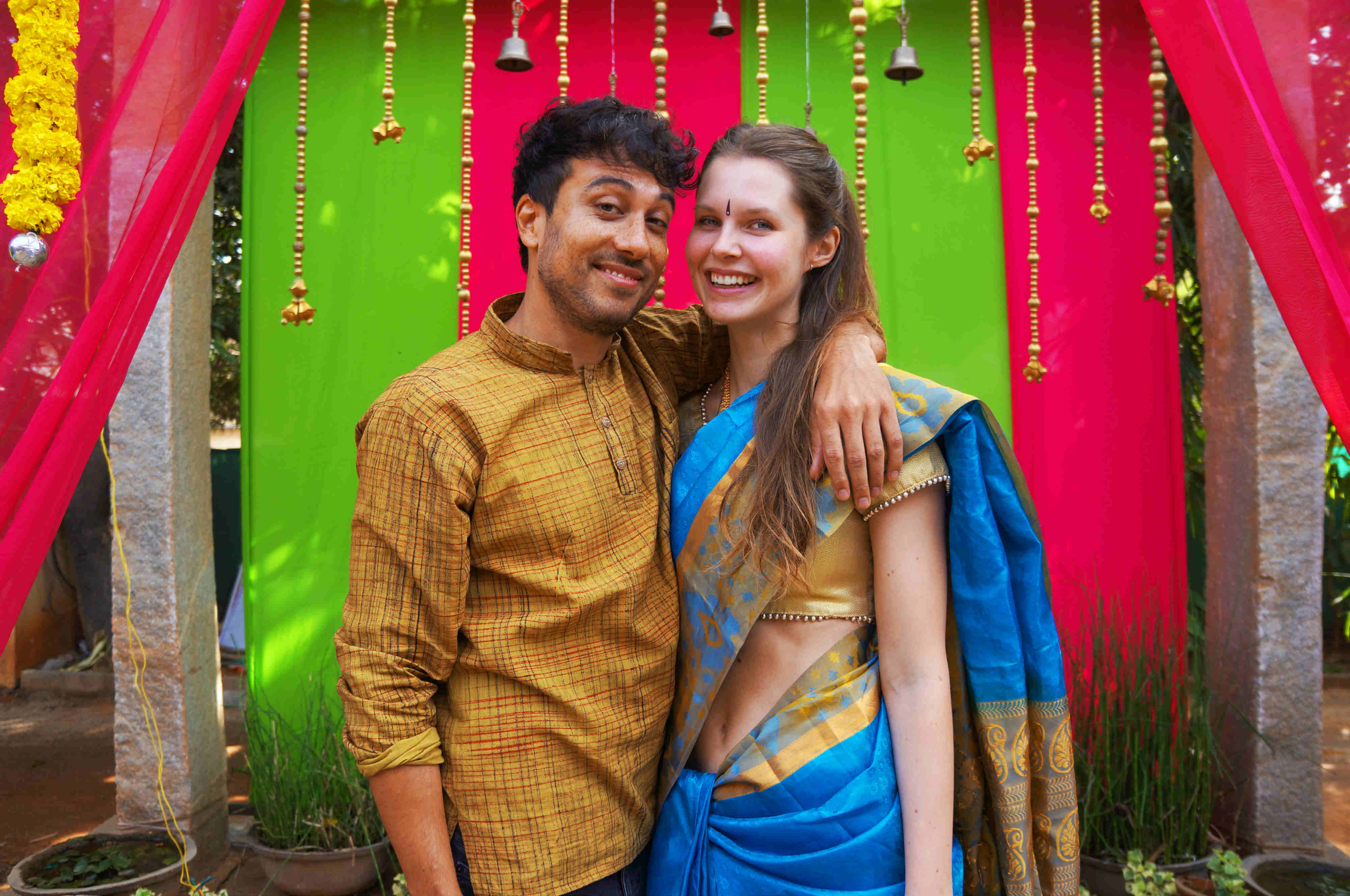 sari-these2germans