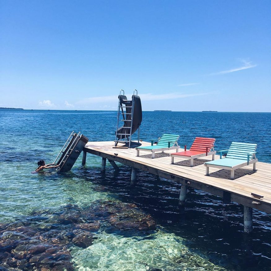 Bocas Del Toro Travel Guide - Slides and sun loungers by the ocean