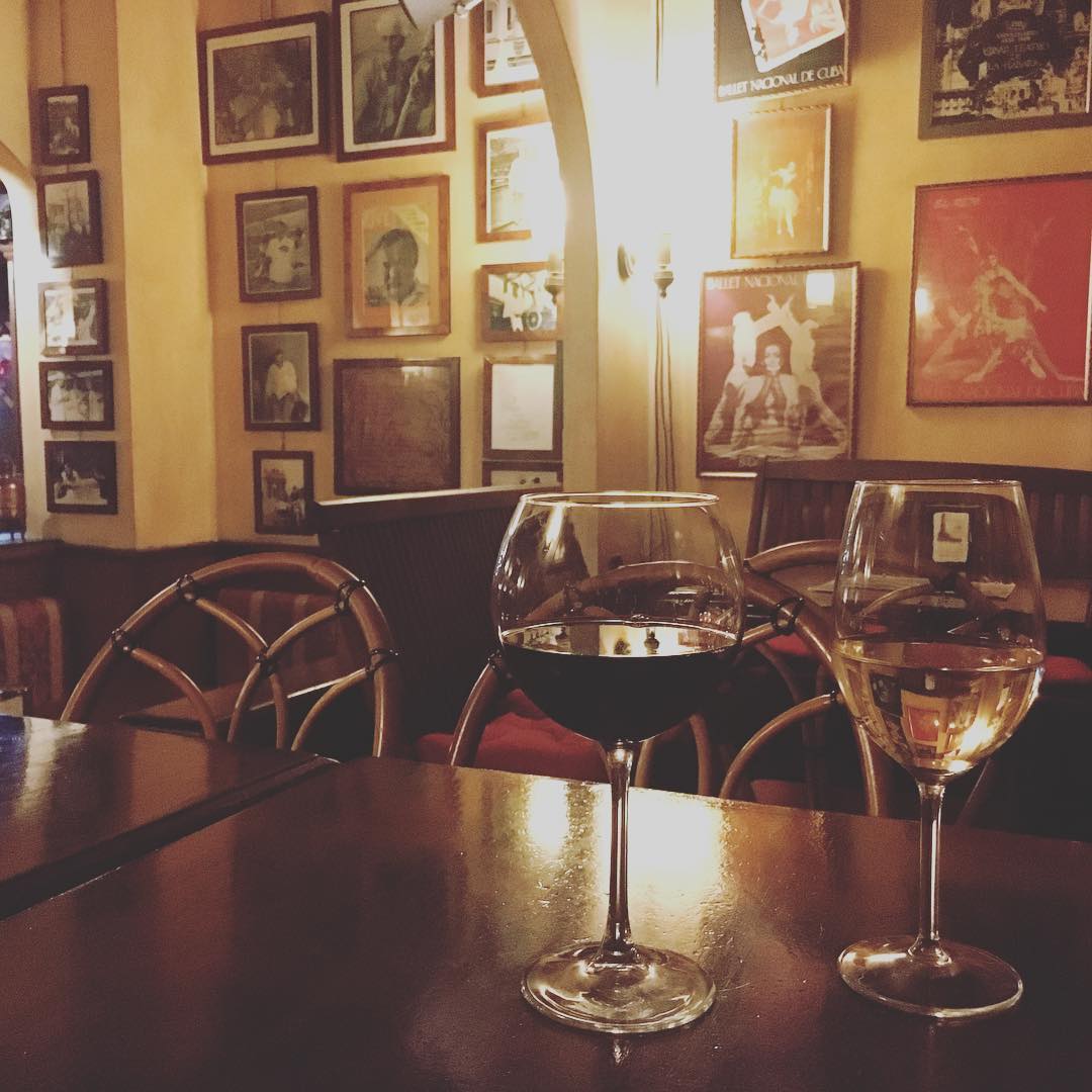 genova_Hemingway’s Pub