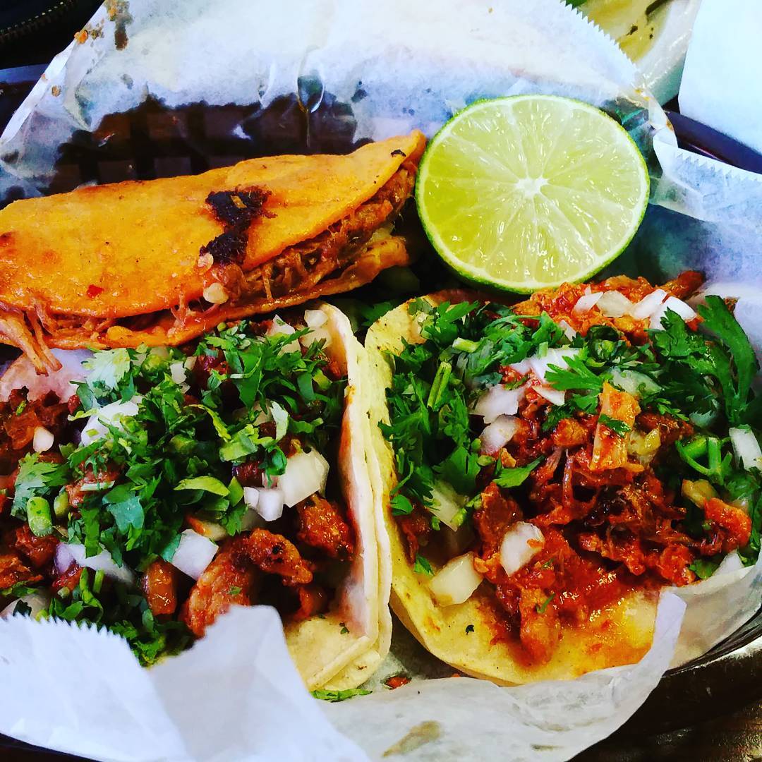 Ristoranti a Los Angeles - Dove e Cosa Mangiare - Tacos Corona 