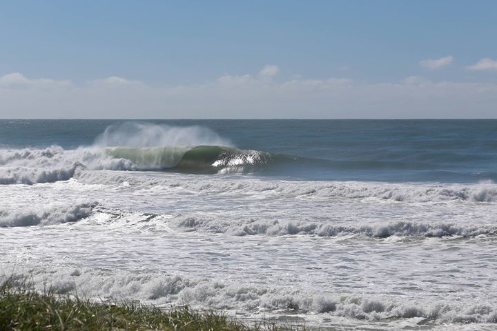 Best Surfing Beaches in Australia - Kawana Beach, Sunshine Coast, QLD - @sunsurfsoultravel