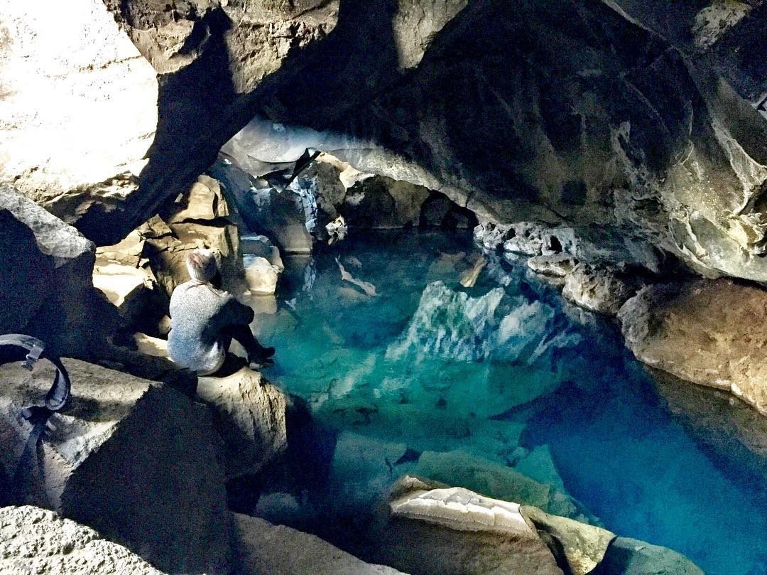 Que faire en Islande @chlo.eee.leung grjotagja cave