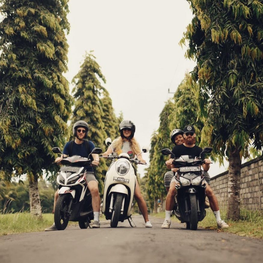 Things to do in Bali @hollyrosestones scooter