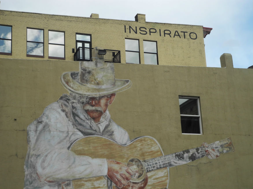 Coast To Coast USA - street art a Denver