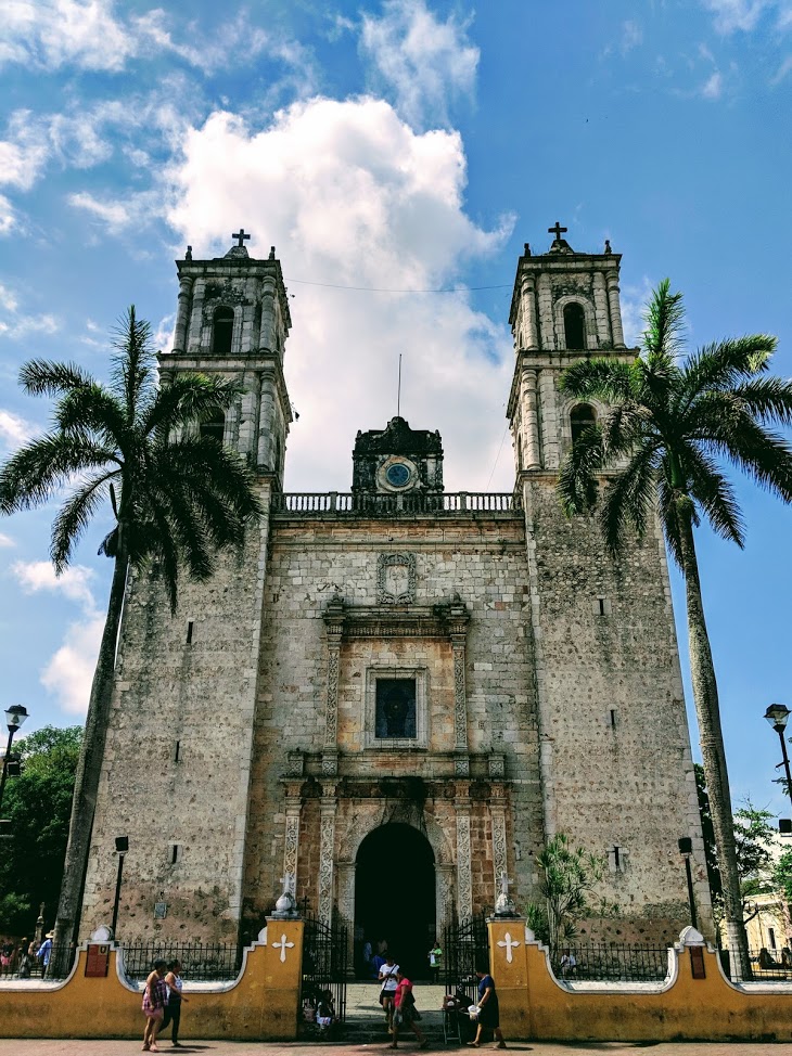 Que faire à Cancun - église avec palmiers