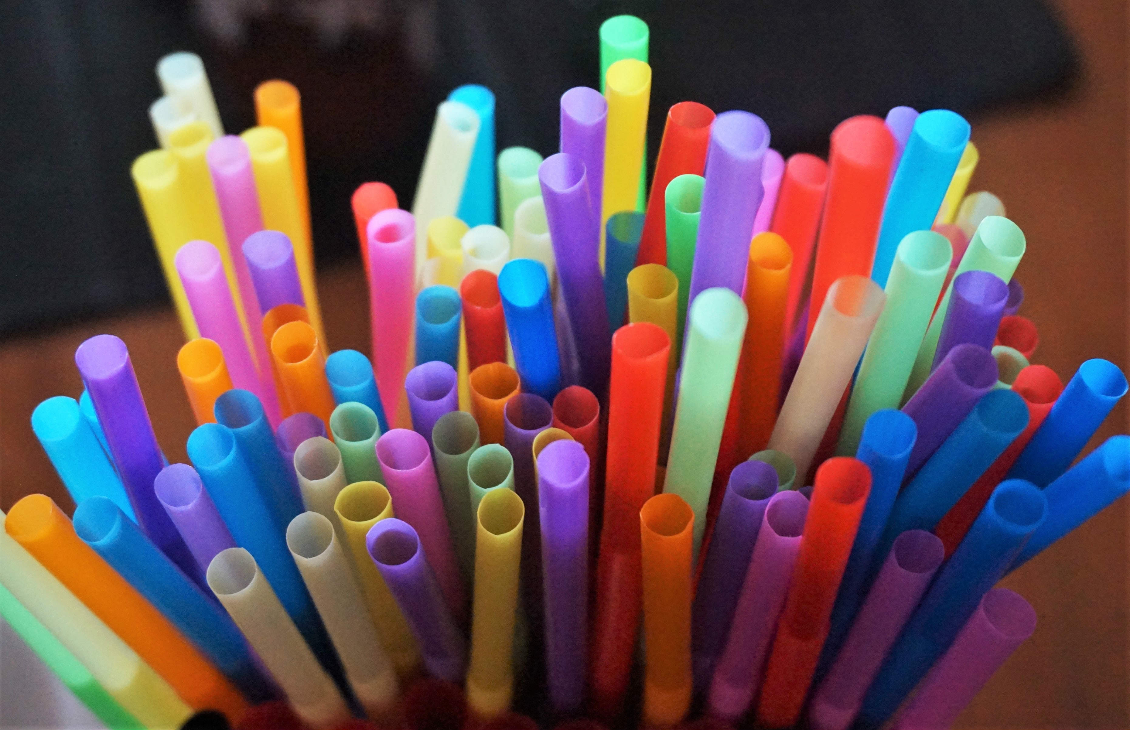 say no to straws - Green travel tips