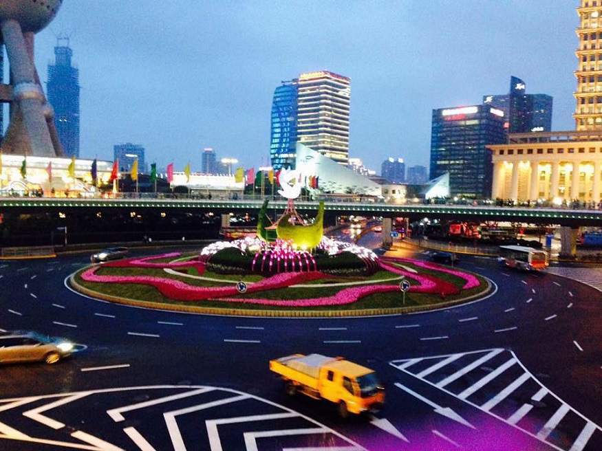 Places to visit in China - shanghai - roundabout