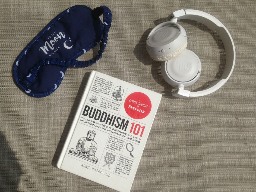 Backpacking Checklist - headphones, eye-mask, book