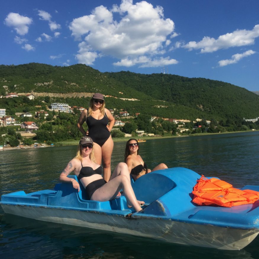 Vacances entre amis - @azraberberovic Lac
