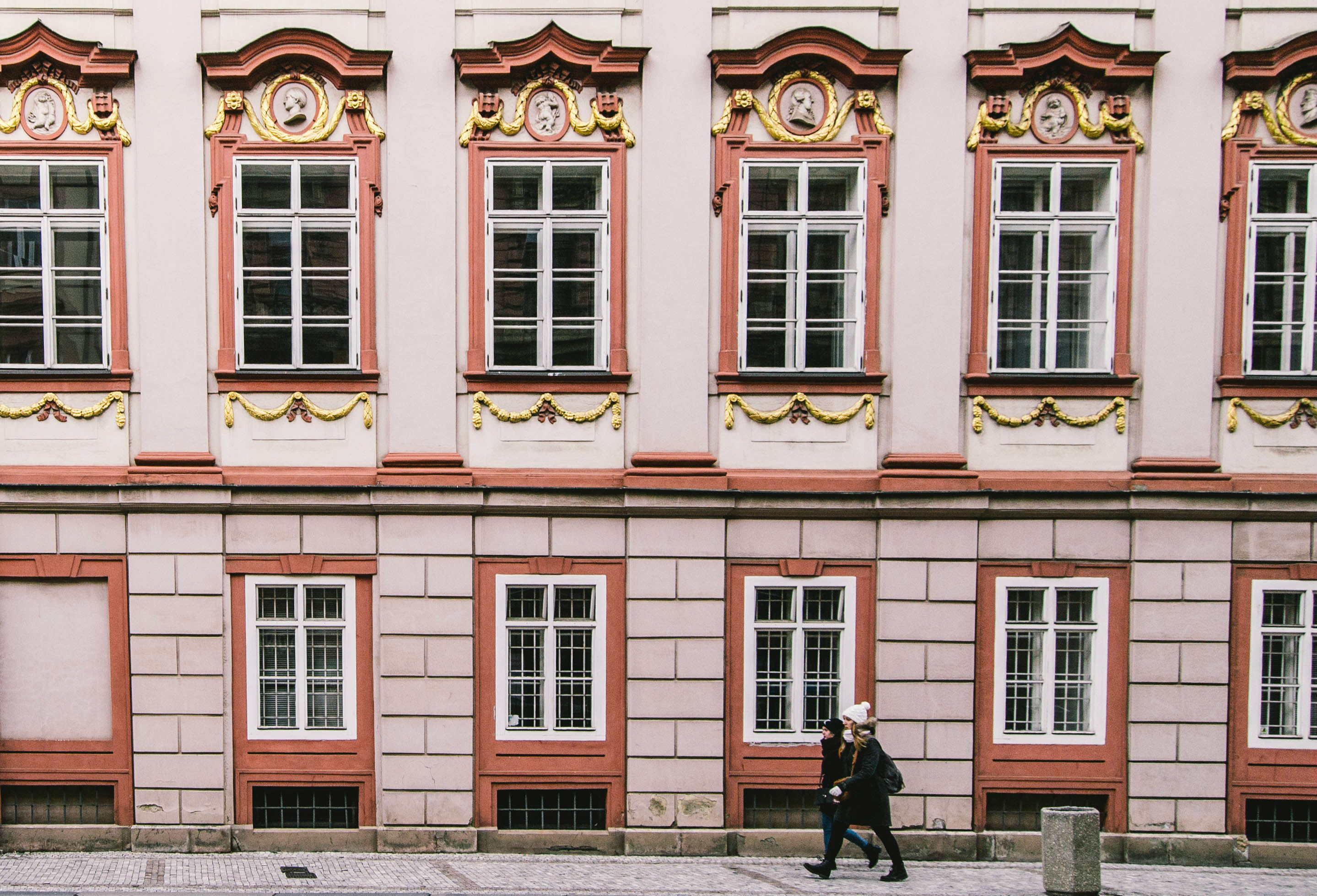 Que faire à Prague - bâtiment rose