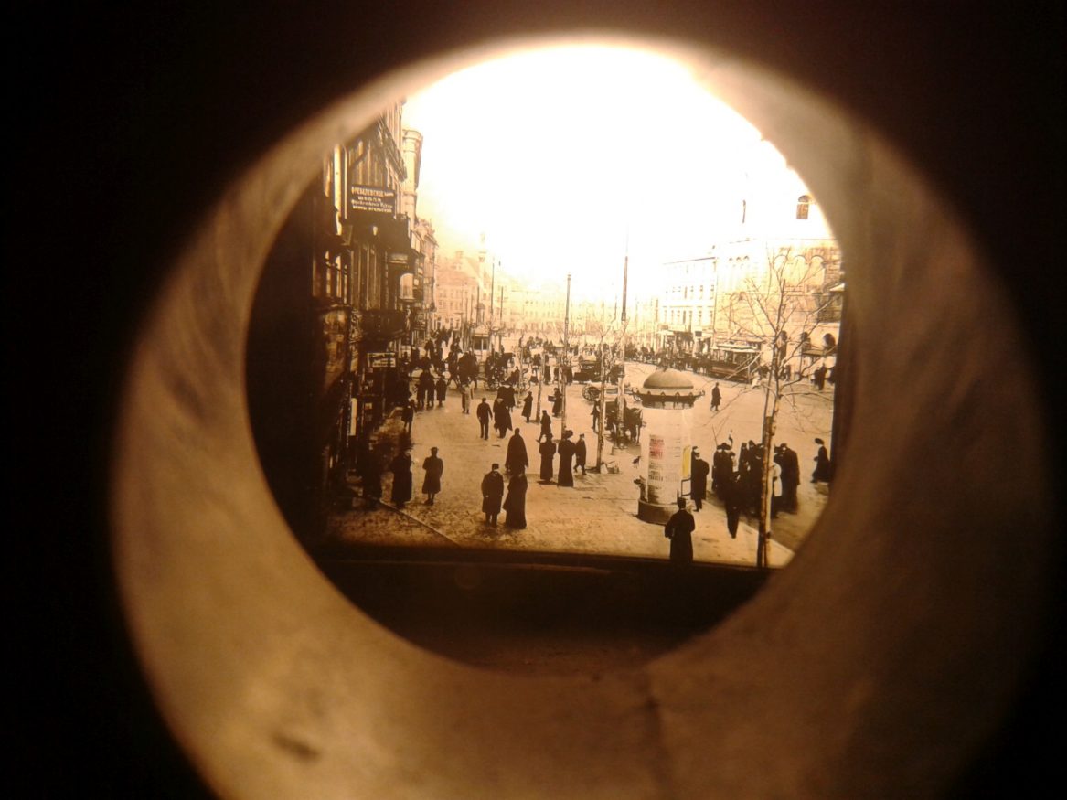 Things to do in Warsaw - fotoplastikon