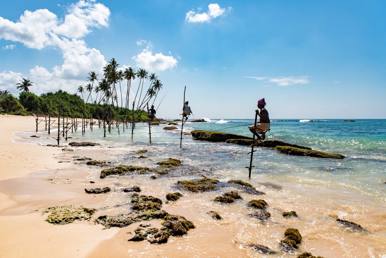Backpacking Sri lanka - Fishermen in Marissa
