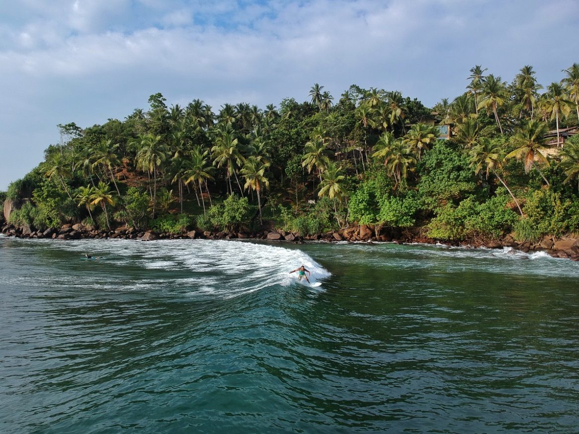 Backpacking Sri Lanka - surfing mirissa