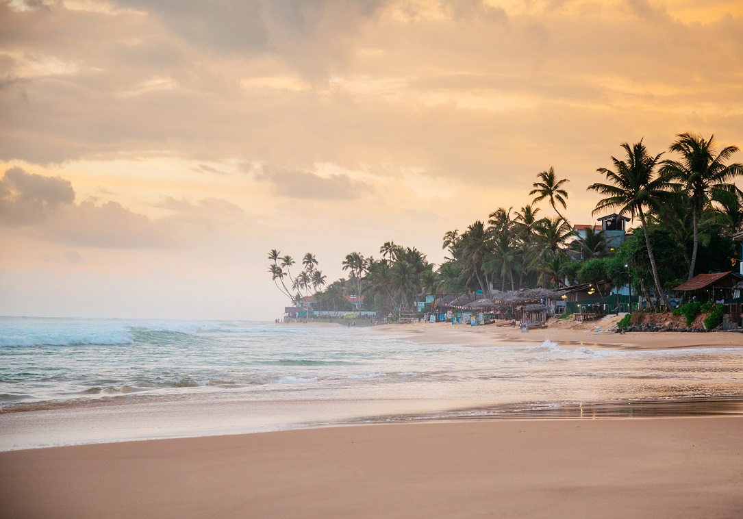 Backpacking Sri Lanka - beach