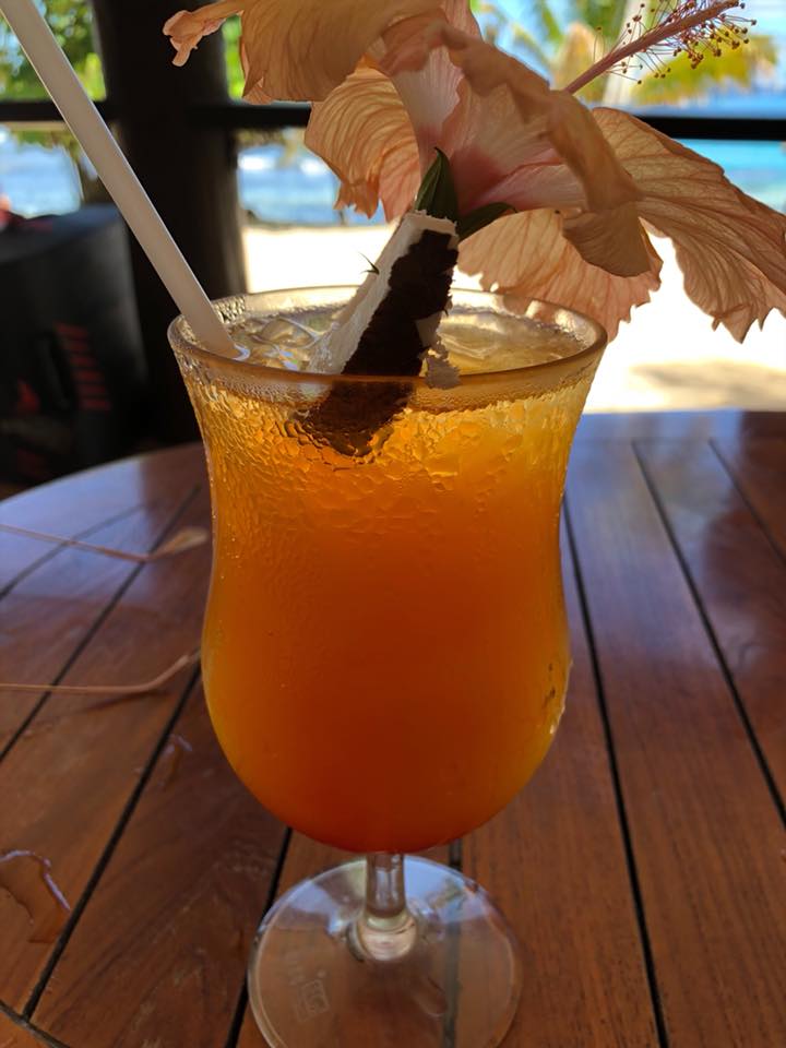 backpacking fidschi - Hibiscus Cocktail