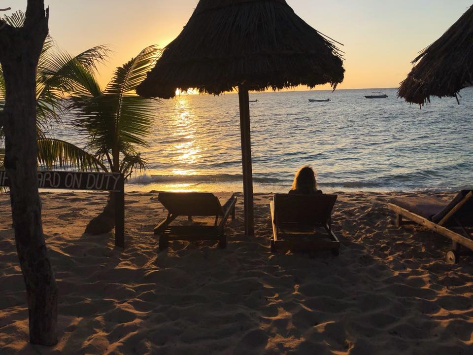 backpacking fidschi - Sonnenuntergang über dem Meer
