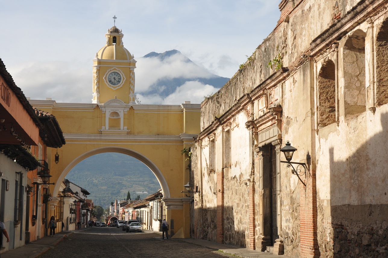 warm winter vacations - Antigua - Arco de Santa Catalina