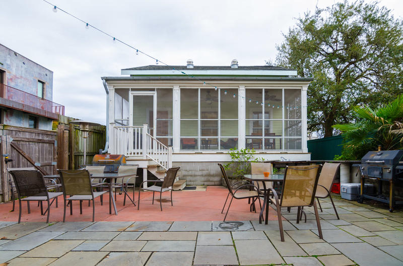 best hostels in New Orleans - Atlas House