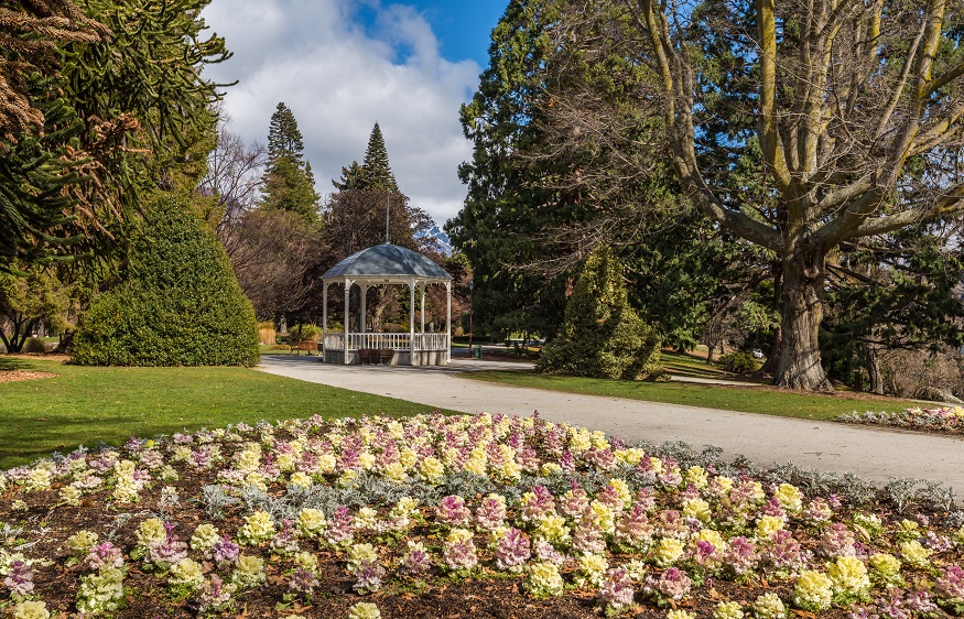 things to do in Queenstown - frisbee golf gardens