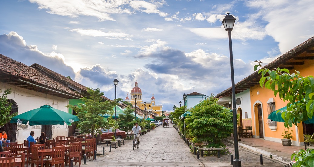 warm winter vacations - Granada
