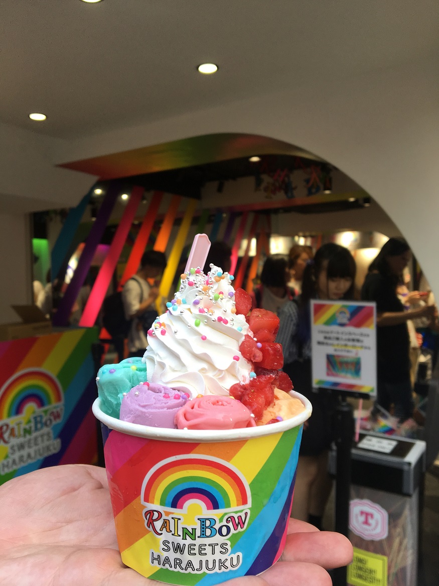 foods in asia - rainbow rolled icecream