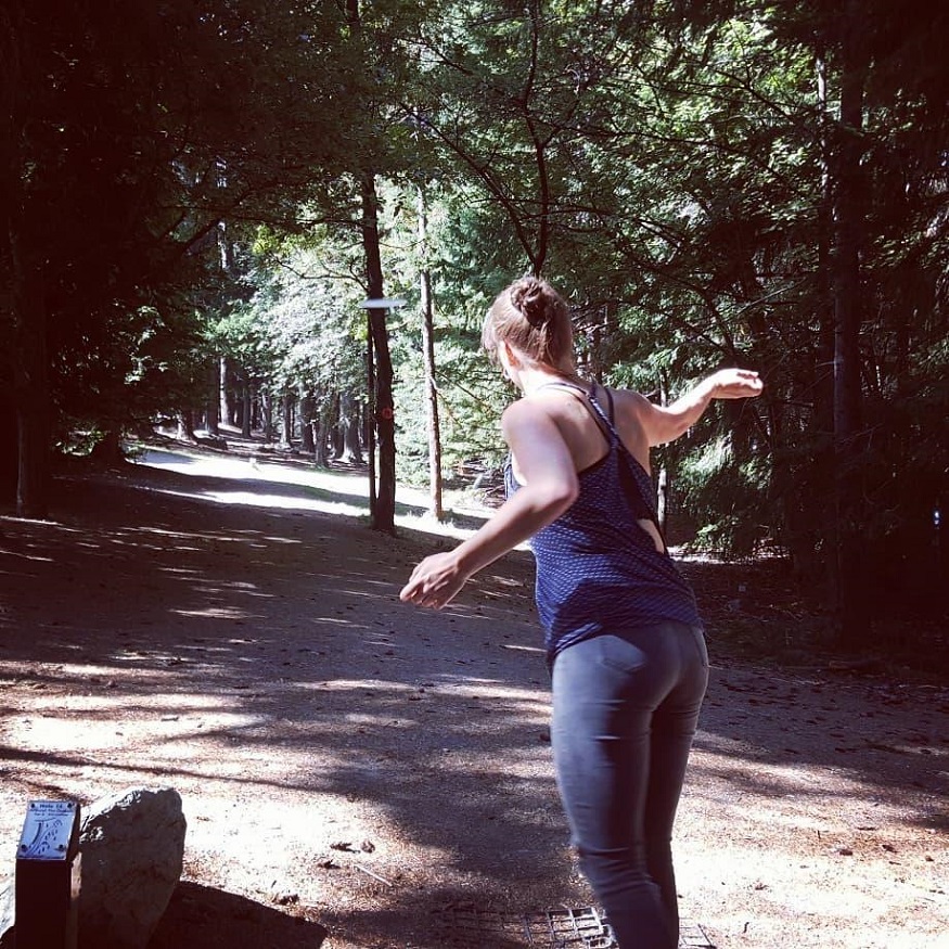 things to do in Queenstown - frisbee gold gardens 2