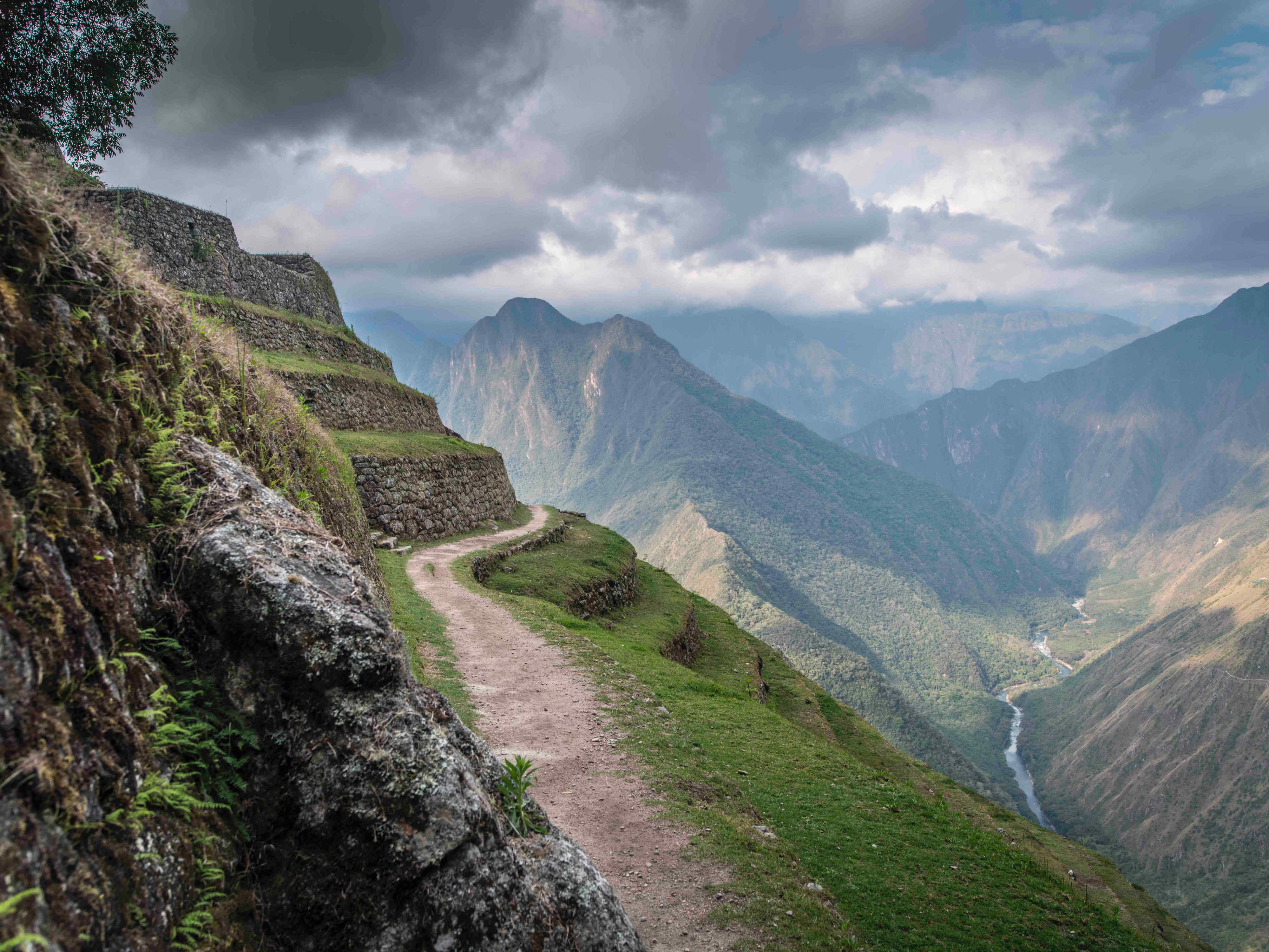 Les plus beaux treks - @Jeff LOCKE via Unsplash Trail to Machu Picchu @jefflockephotography