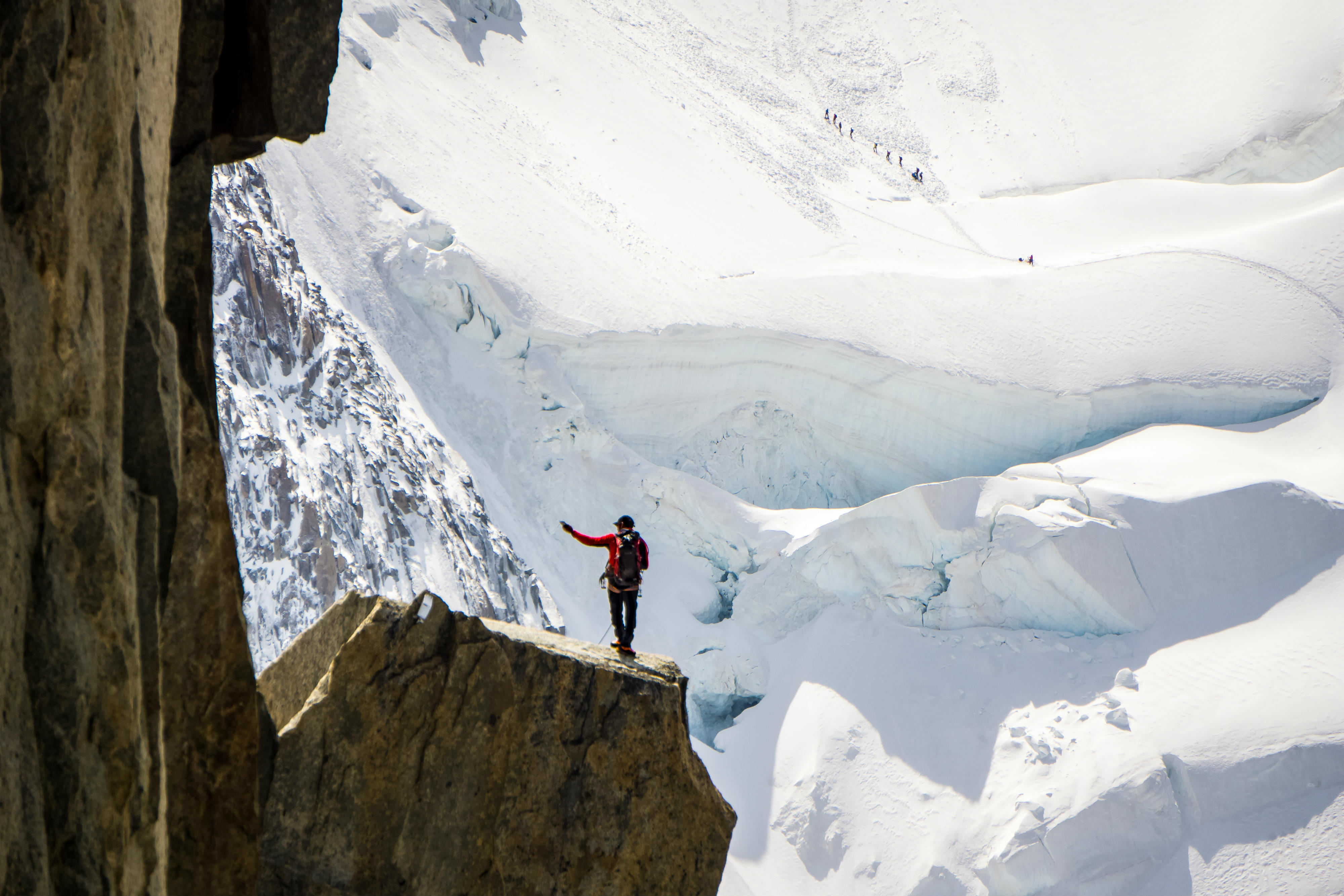 Les plus beaux treks - @Inspire Toud via Unsplash @toud Aiguille du Midi Chamonix France