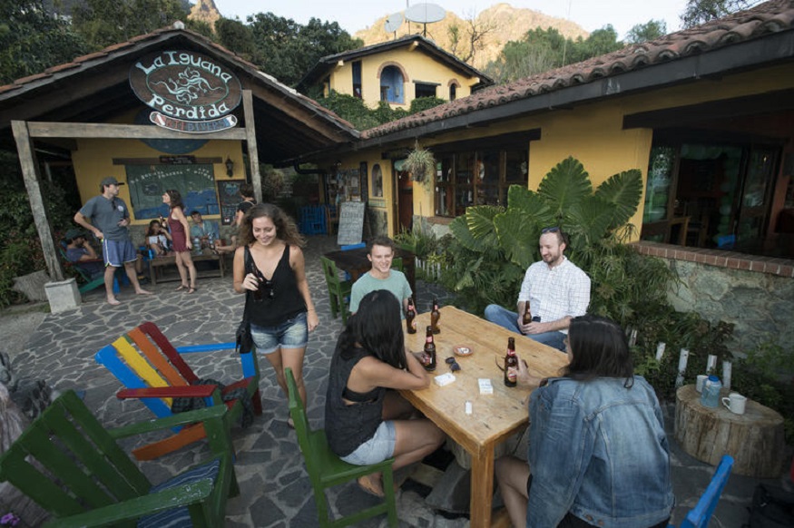 best hostels Guatemala - La Iguana Perdida - outside