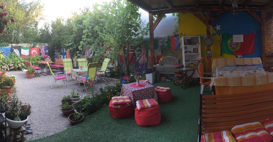 Meilleures auberges de jeunesse pour voyager seul - Hostel Majdas @shkashka