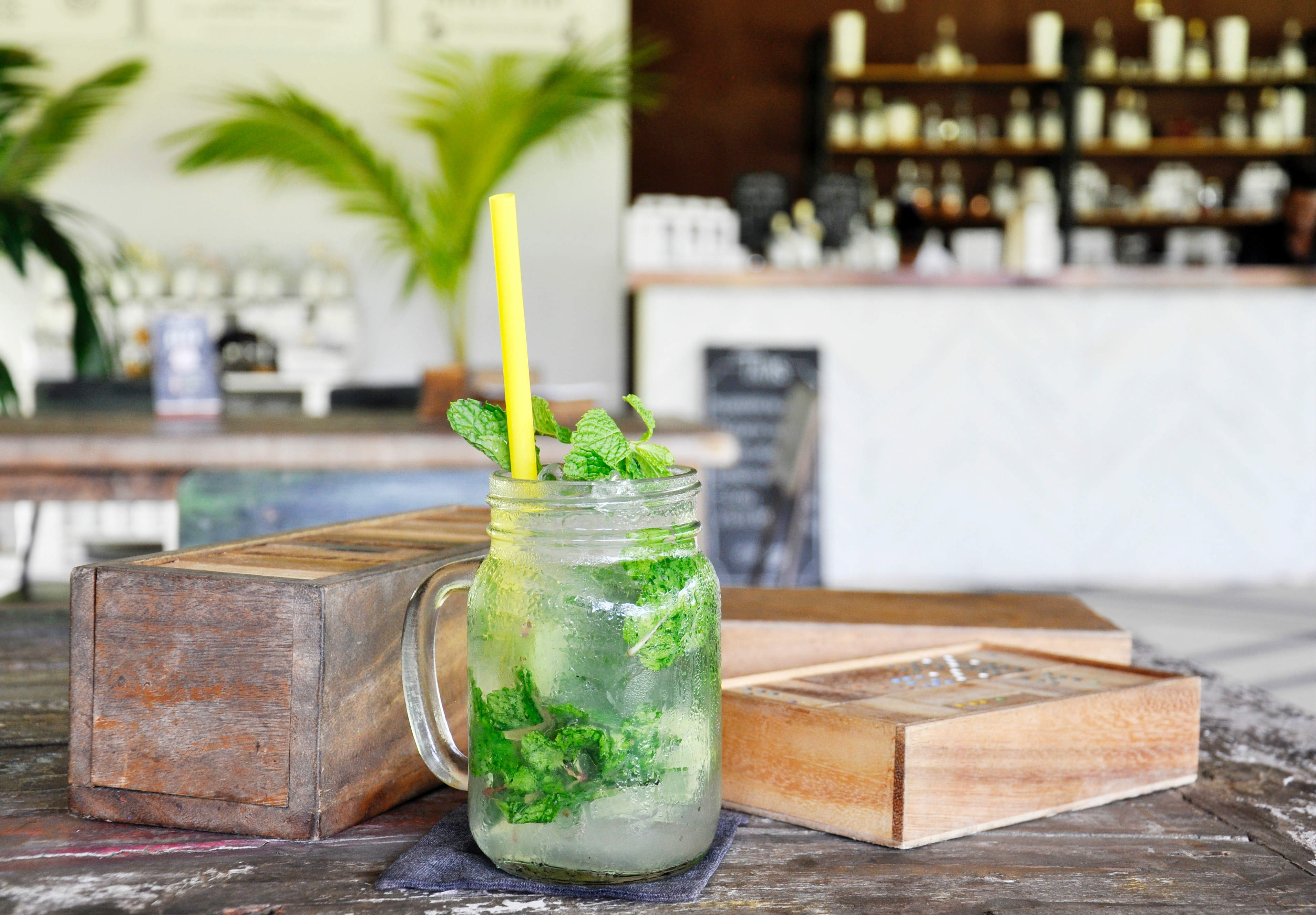 boisson du monde - via Unsplash @alexblock mojito