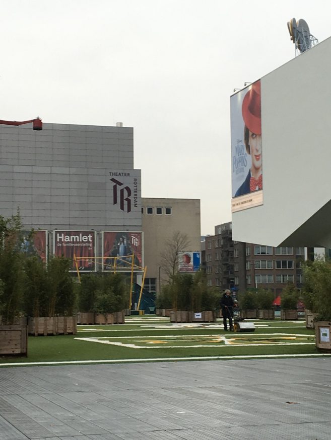rotterdam sehenswürdigkeiten - theatre rotterdam