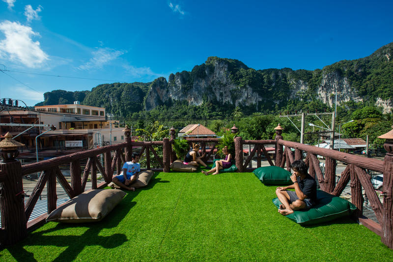 best hostels in Krabi - stayover