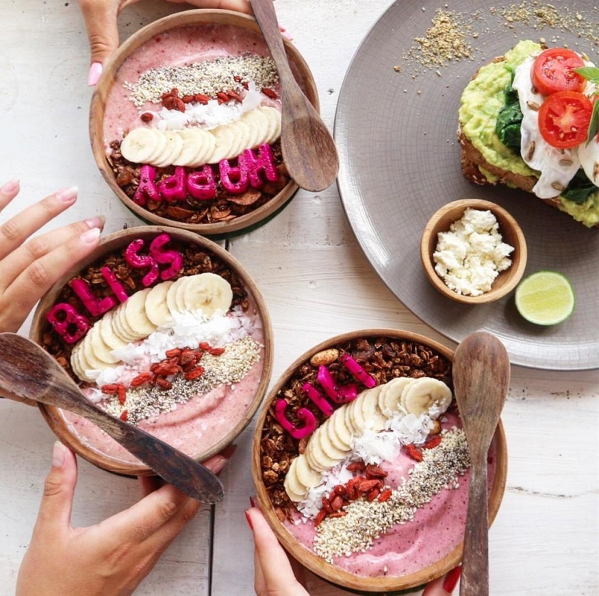 where to stay bali - places to eat - smoothie bowls