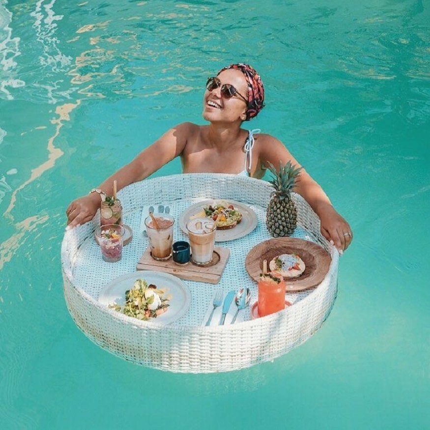 where to stay in bali - places to eat - Cabina