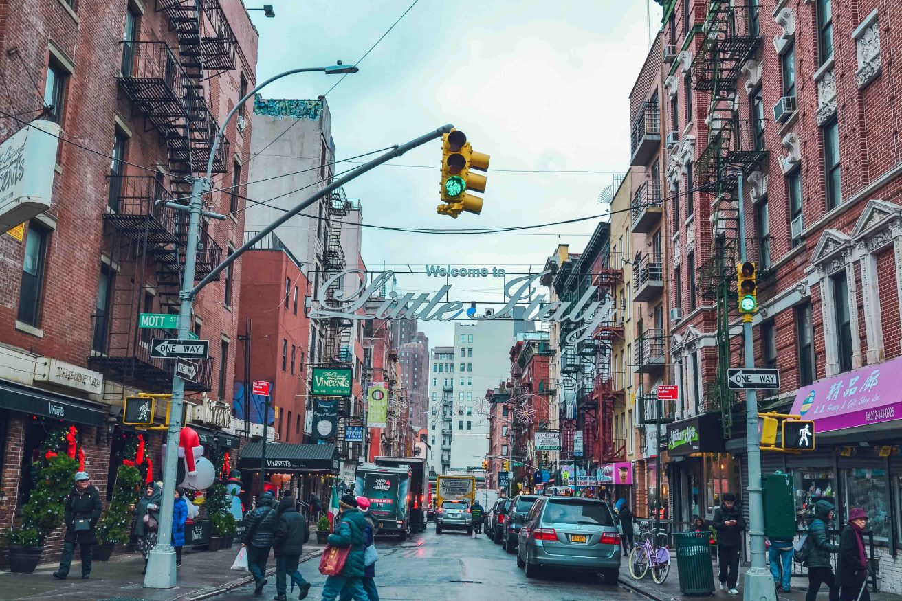 Where to stay in New York - Little italy NYC photo by Alex Haney on Unsplash @alexhaney