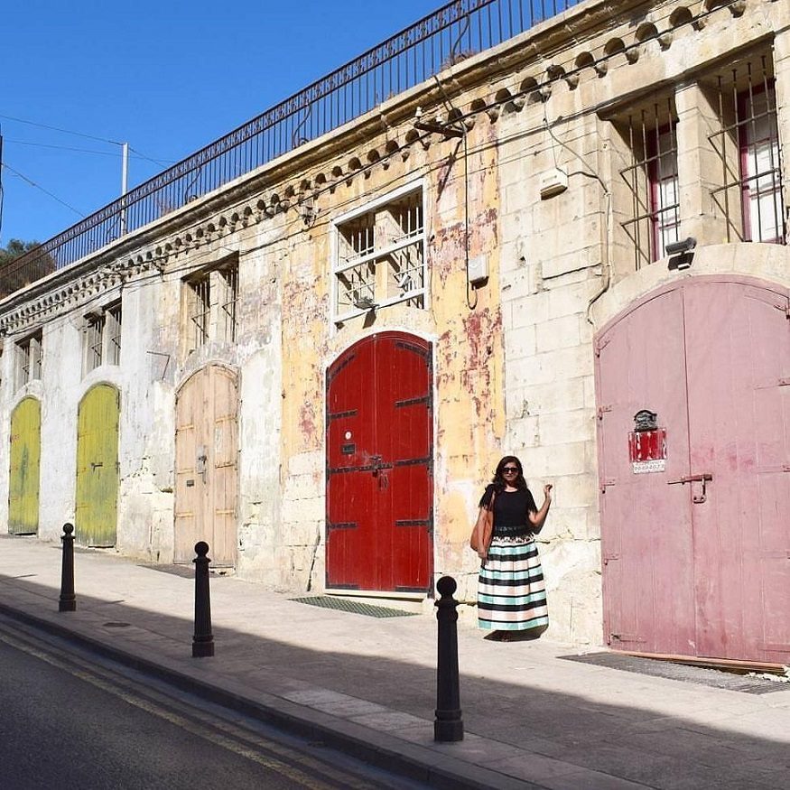 things to do in Malta - street with colourful doors