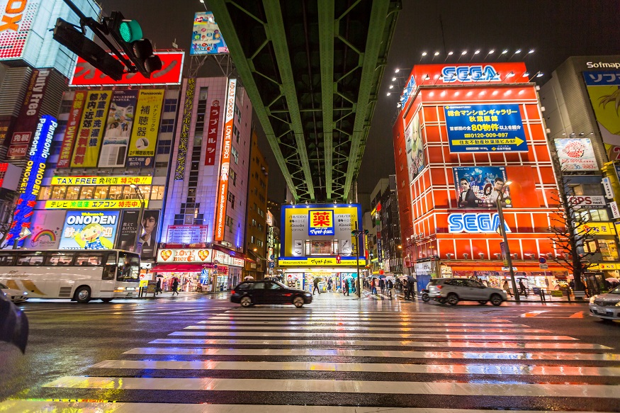 Where to stay in Tokyo - street of Akihabara